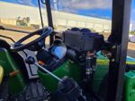 John Deere 300E (2020) Kompakter landwirtschaftlicher Traktor mit Frontlader – Bild 4